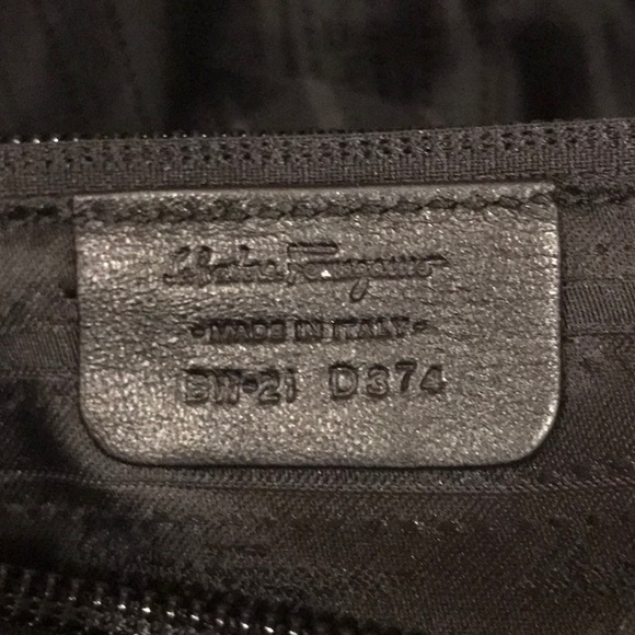 Salvatore Ferragamo Handbag - Picture 6 of 7